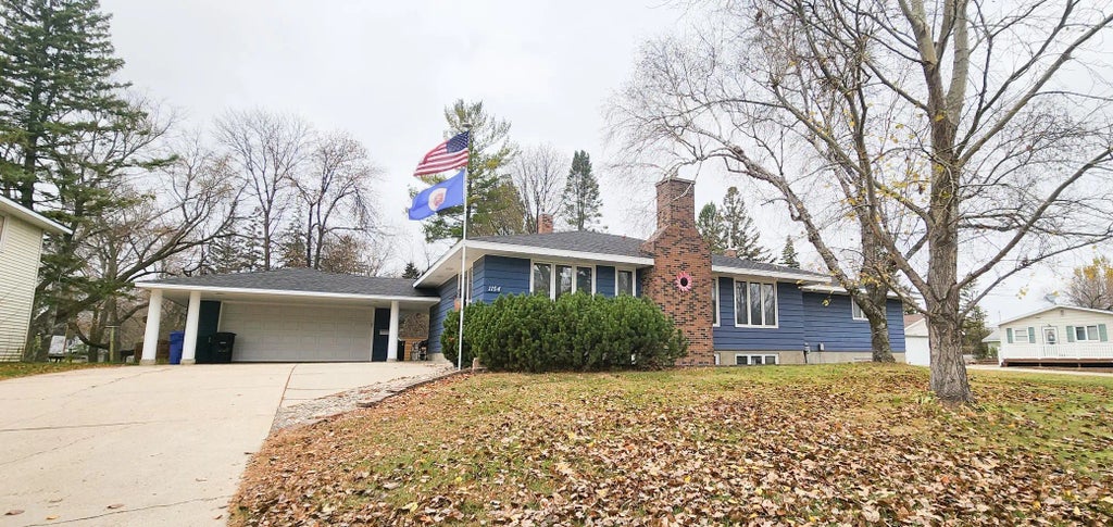 1154 Rossman Avenue, Detroit Lakes