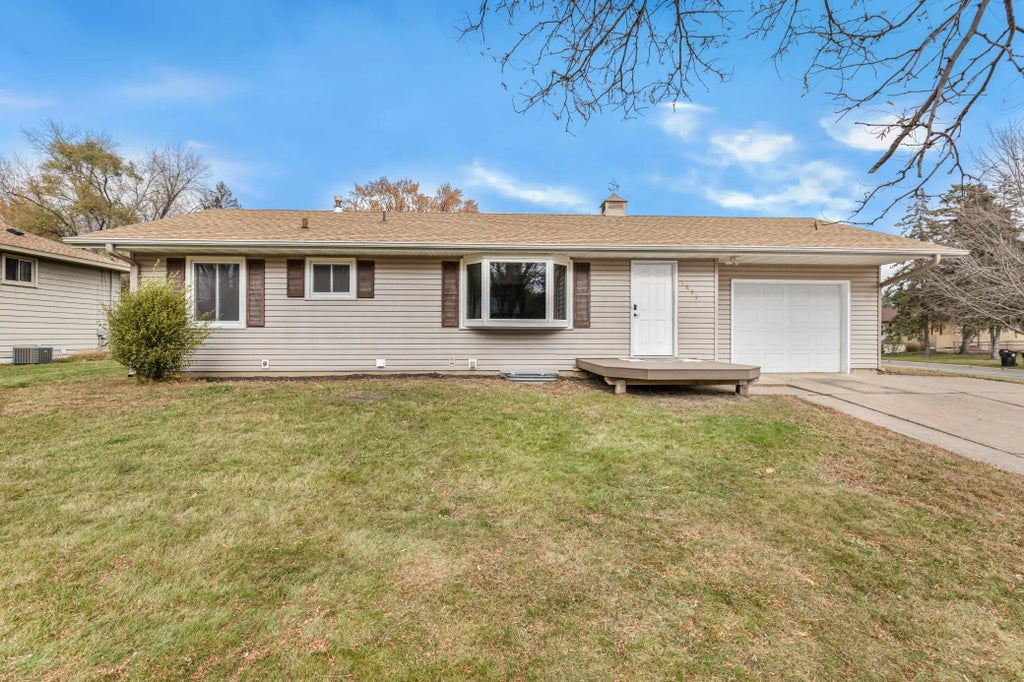2633 103rd Avenue Nw, Coon Rapids