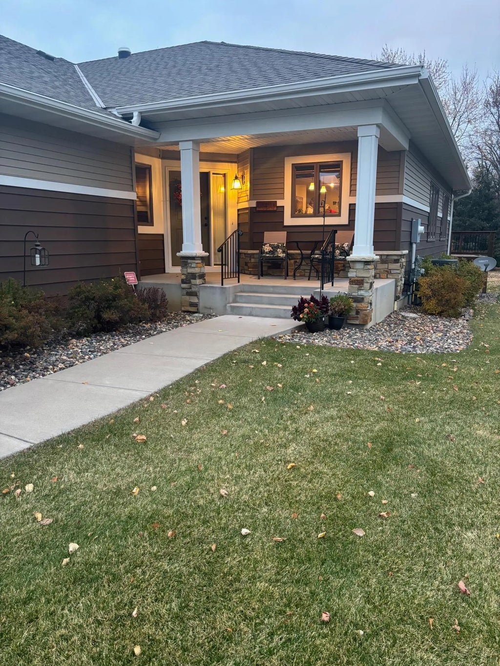 2021 Goodview Avenue N, Oakdale