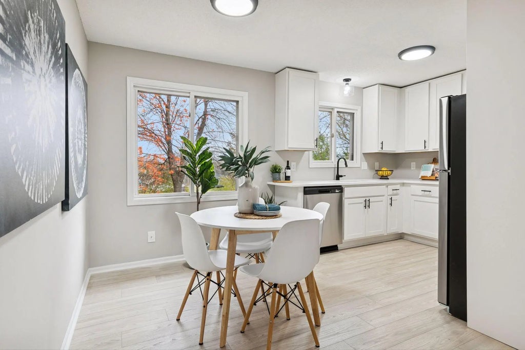 612 11th Avenue E, Shakopee