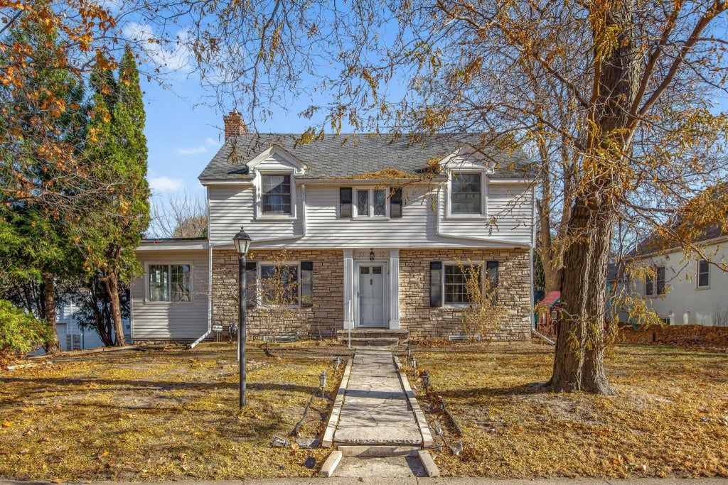 2732 Zenith Avenue N, Robbinsdale