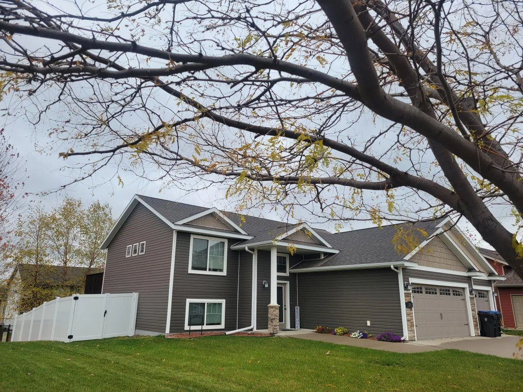 128 Timberwolf Court, Mankato