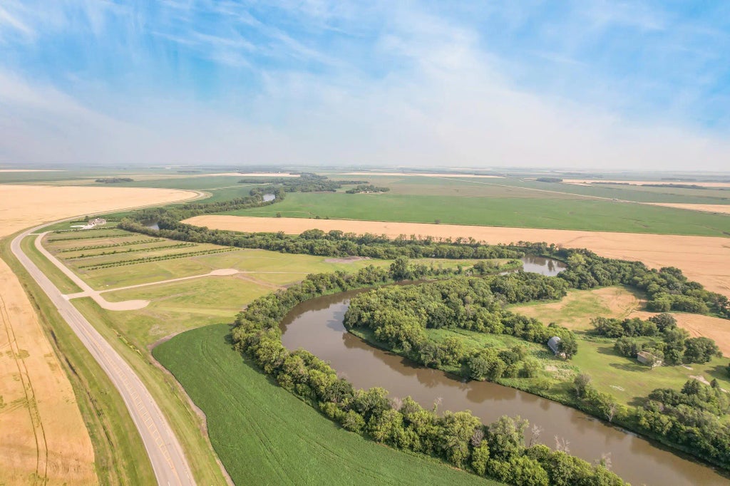 7188 180th Avenue Se, Wahpeton