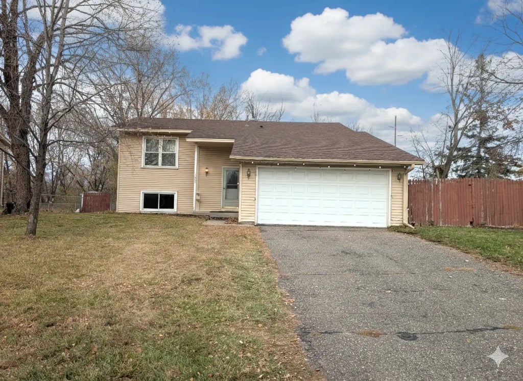 1837 Deer Hills Trail, Eagan