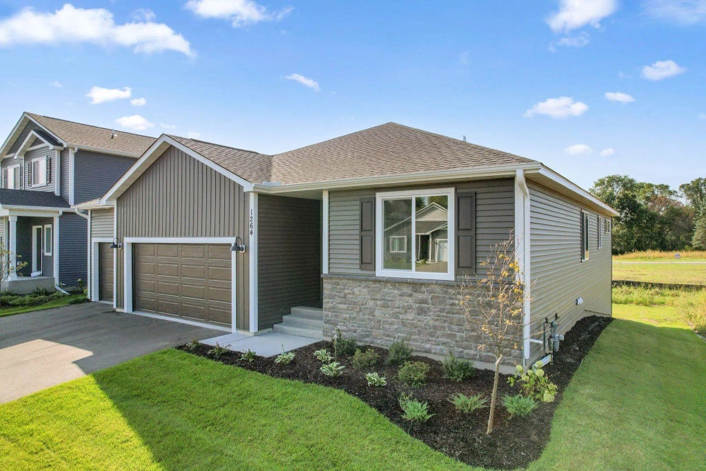 1561 Creekwood Dr, New Richmond