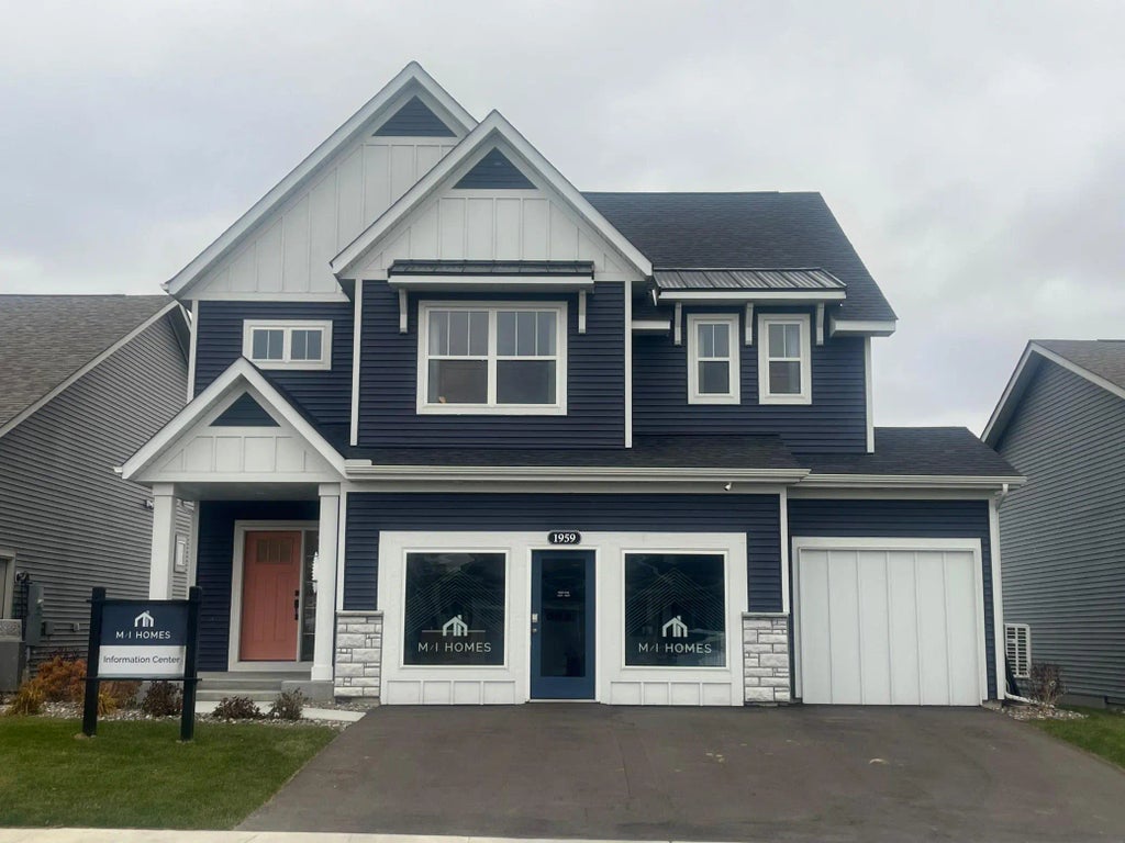 1959 Oakpointe Drive, Waconia