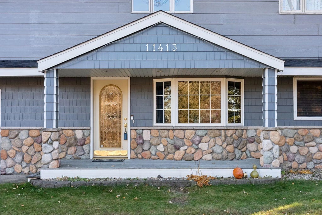 11413 Bren Road, Minnetonka