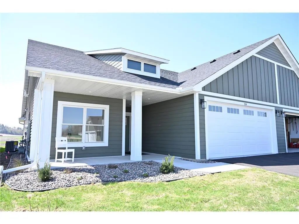 2432 Aspen Street, Northfield