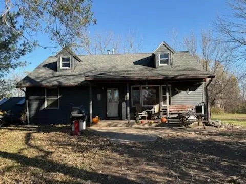 1081 245th St, Baldwin Twp