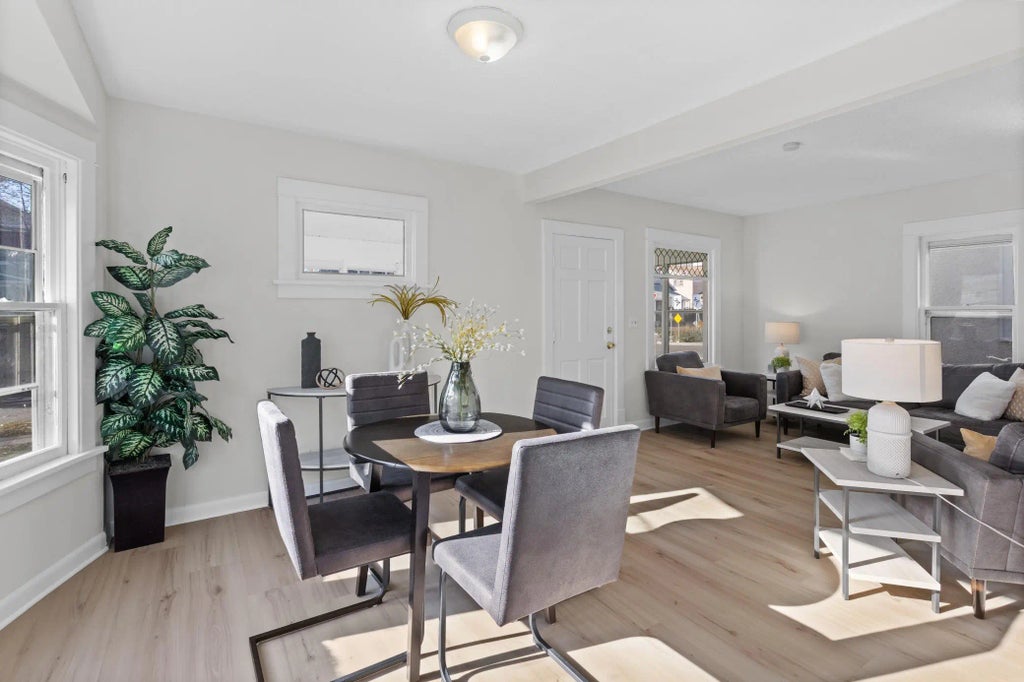 2024 Queen Avenue N, Minneapolis