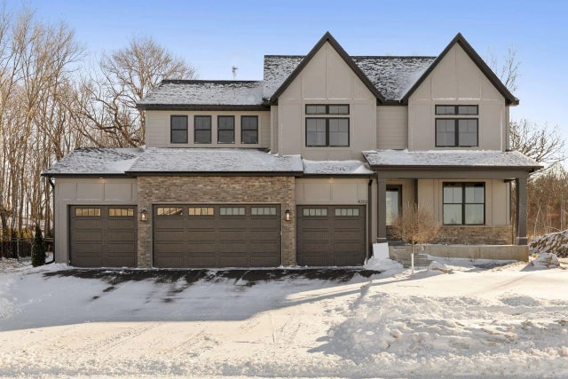 4302 Hillside Drive, Medina