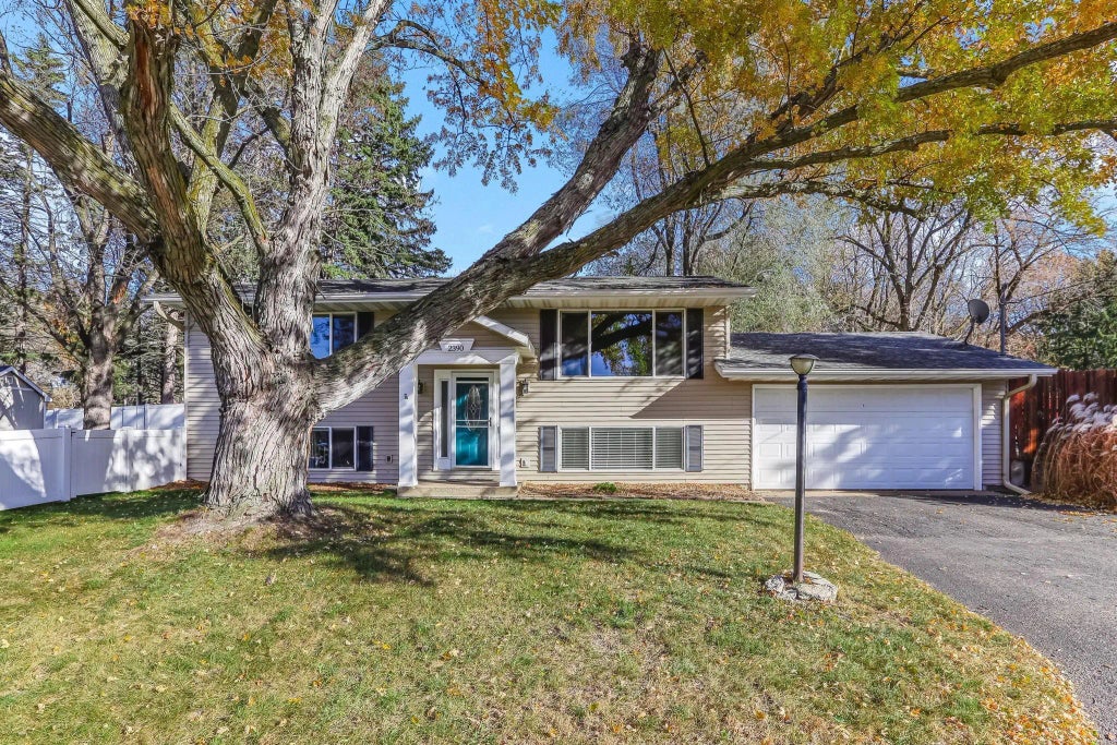 2390 Cohansey Boulevard, Roseville