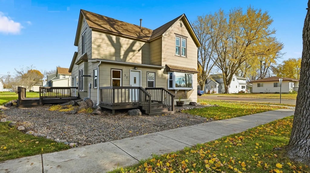 37 5th Street Se, Wells