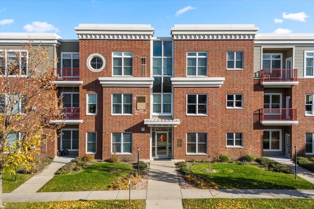 100 4th Avenue N 208, South Saint Paul