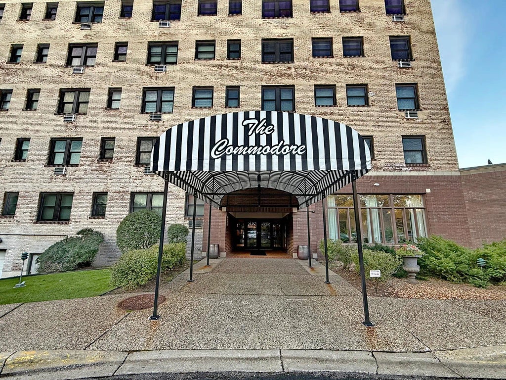 79 Western Avenue N 606, Saint Paul