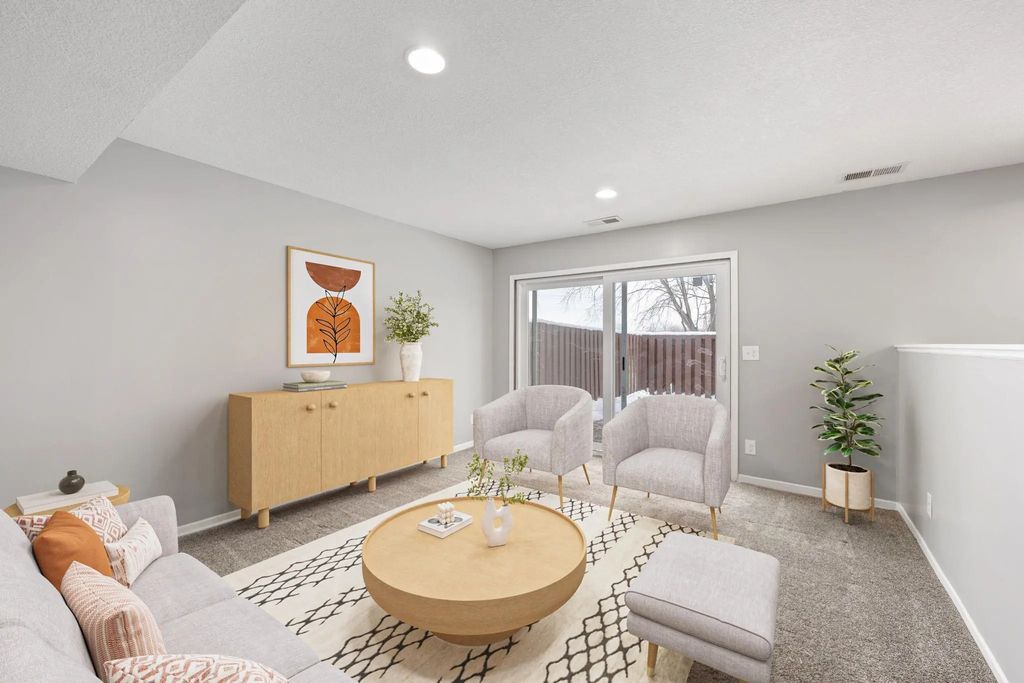 7888 Dunmore Road, Woodbury