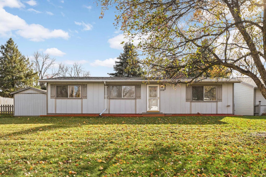 1538 12th Avenue W, Shakopee