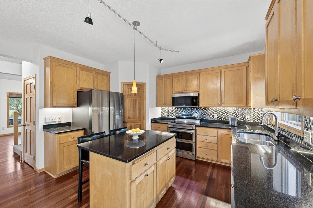 9333 Glacier Road, Minnetrista