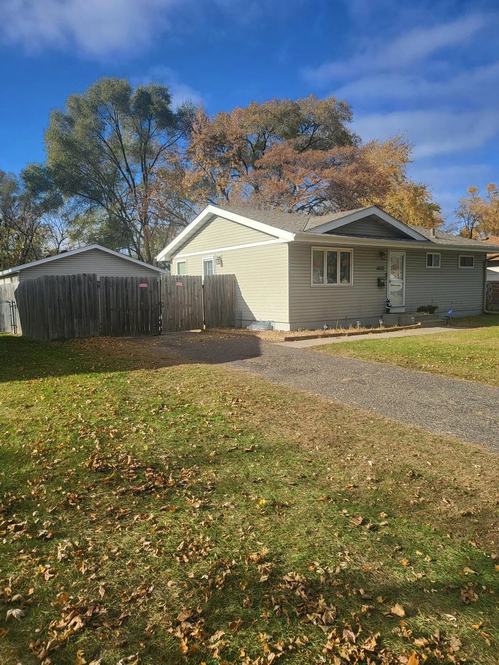 6020 3rd Street Ne, Fridley