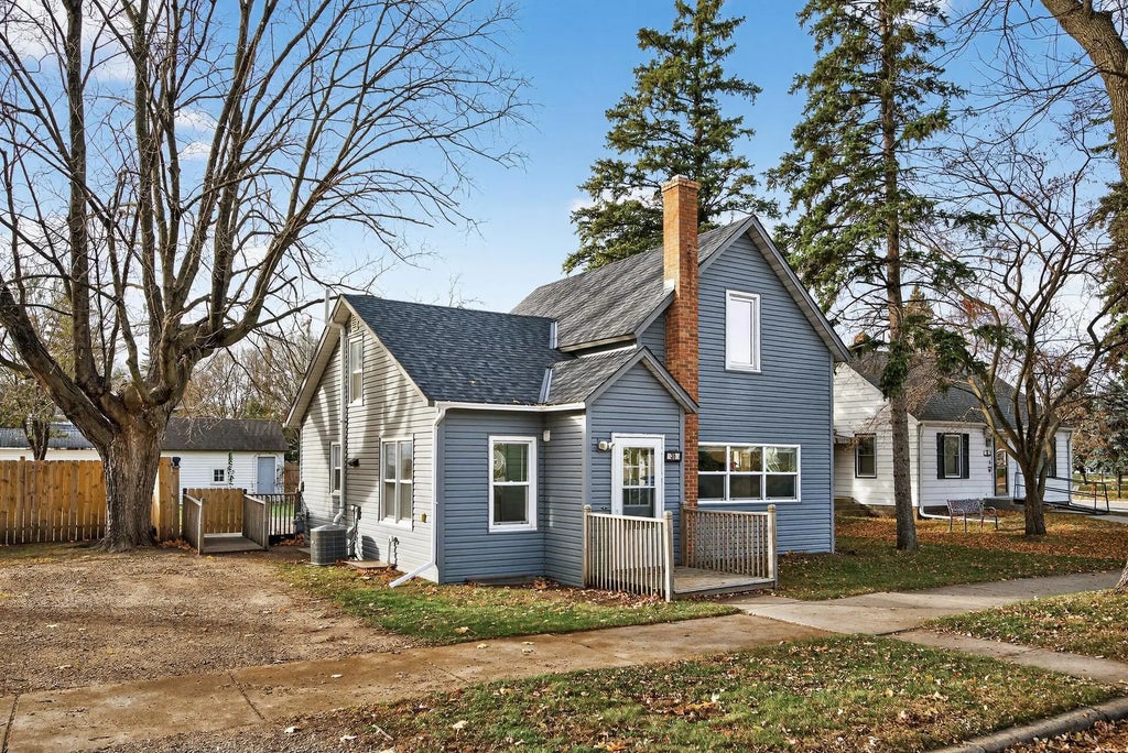 35 Hickory Street N, Lester Prairie