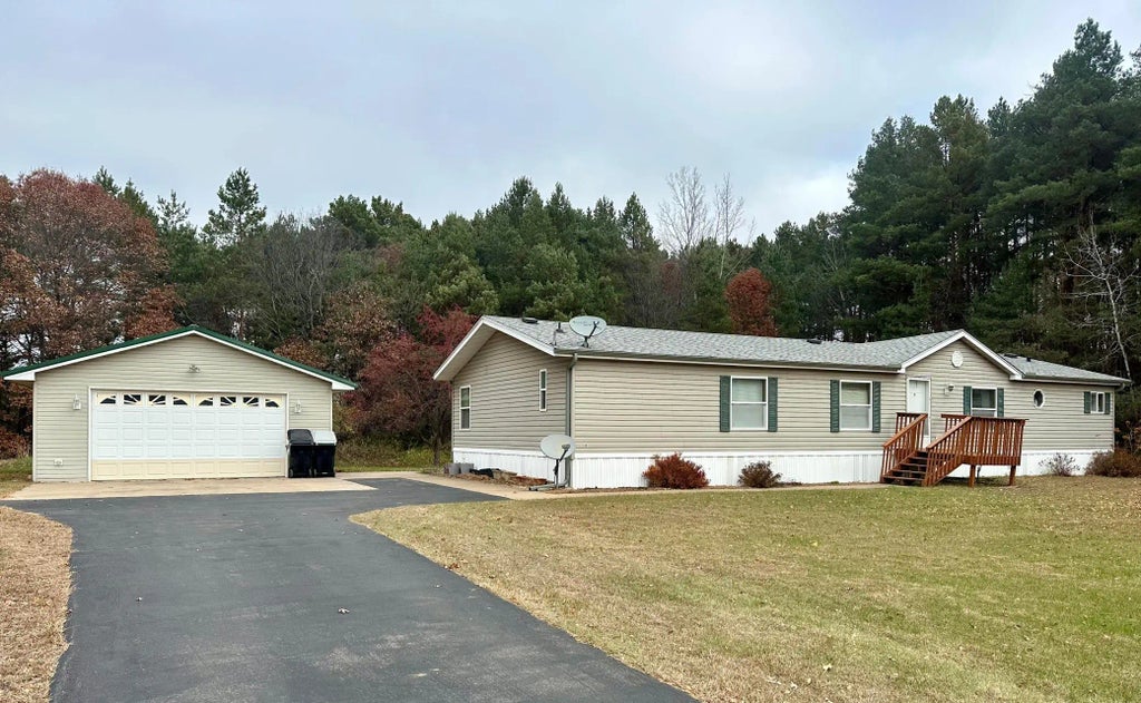 5732 25th Street, Princeton Twp