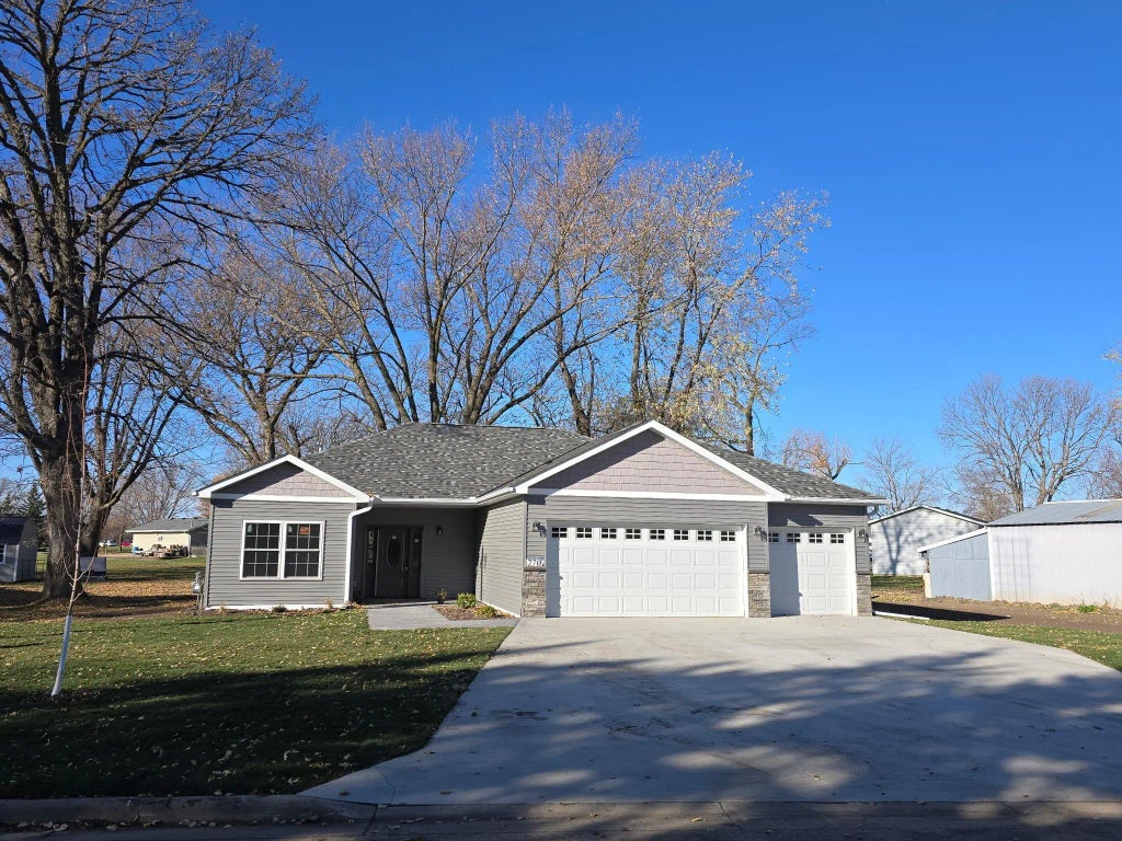2702 Park Avenue Nw, Faribault