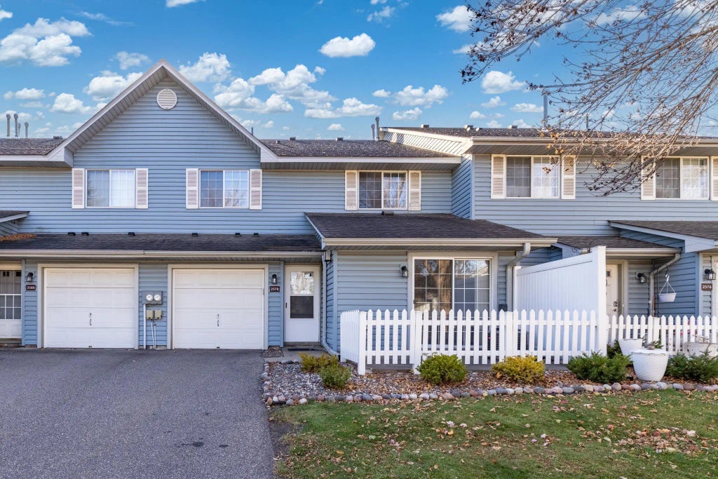 2578 Bedford Court 15, Mendota Heights