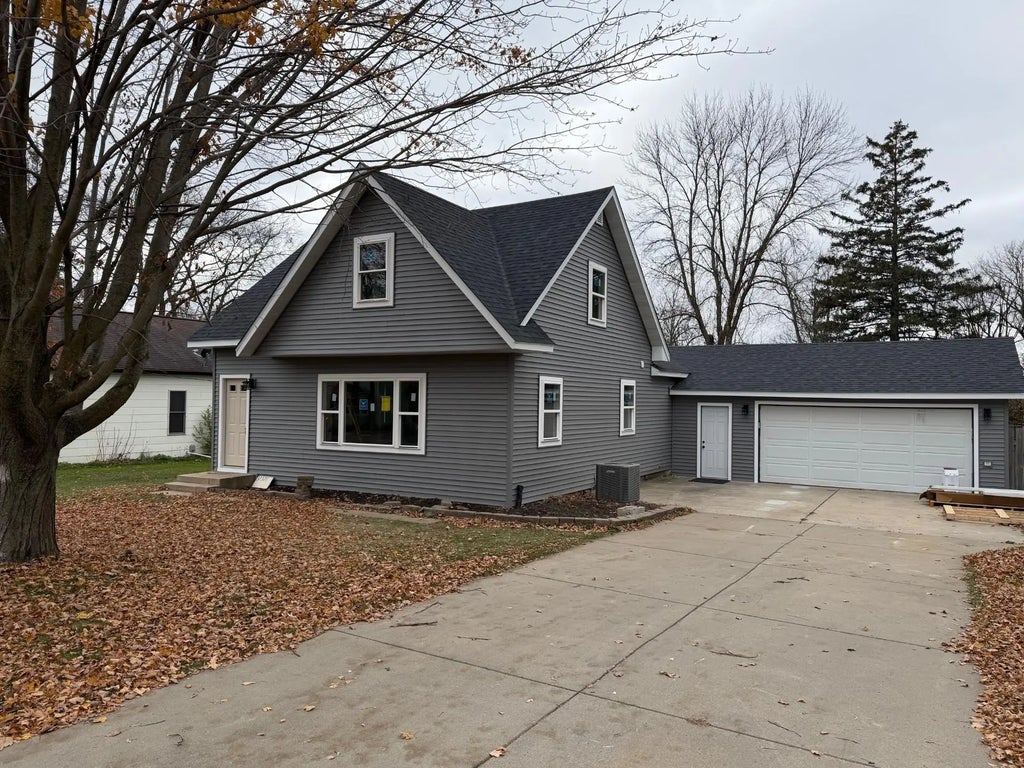 37371 1st Avenue Court, Dennison