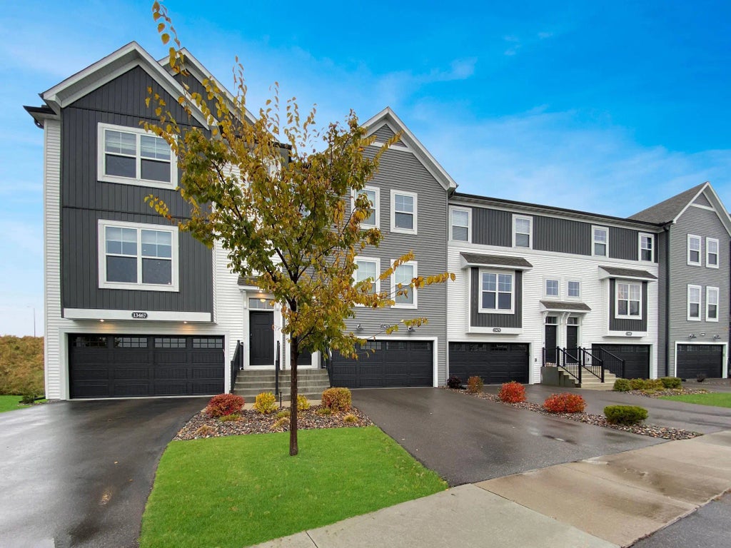 13467 Territorial Circle N, Maple Grove
