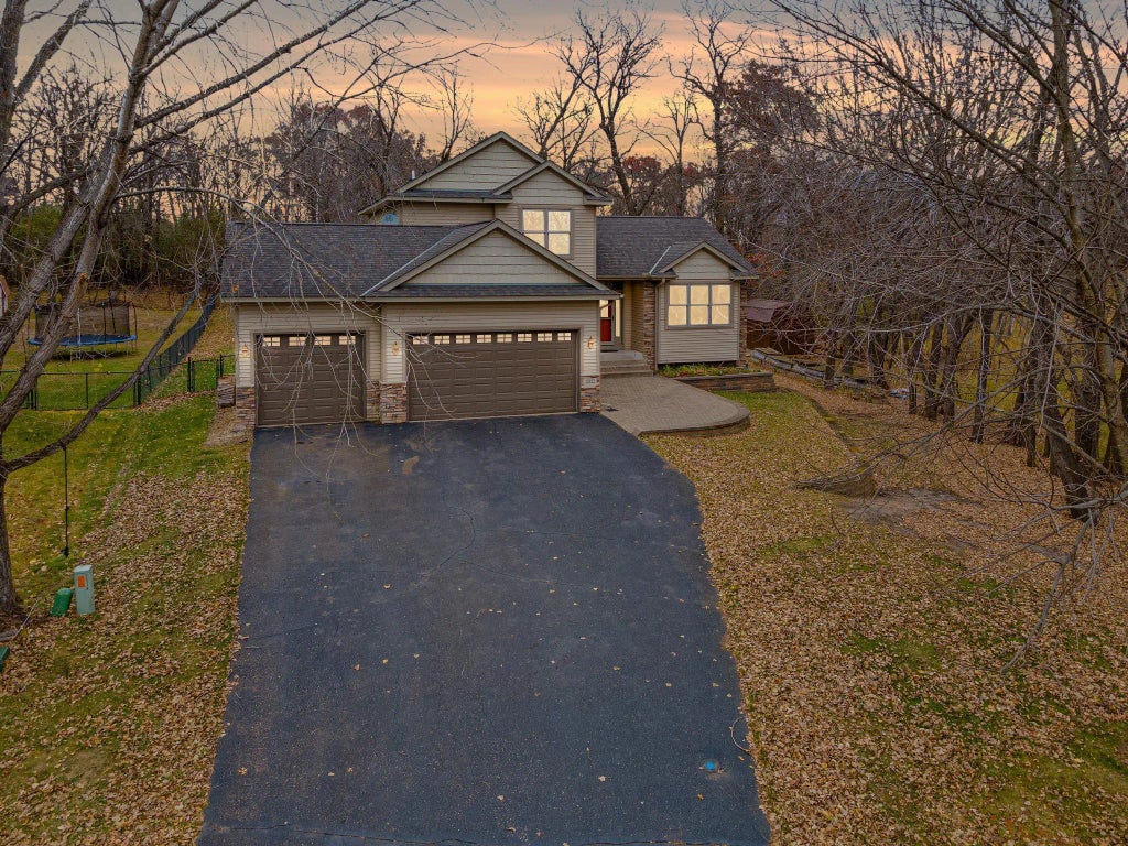 22922 Silverod Street Nw, Saint Francis