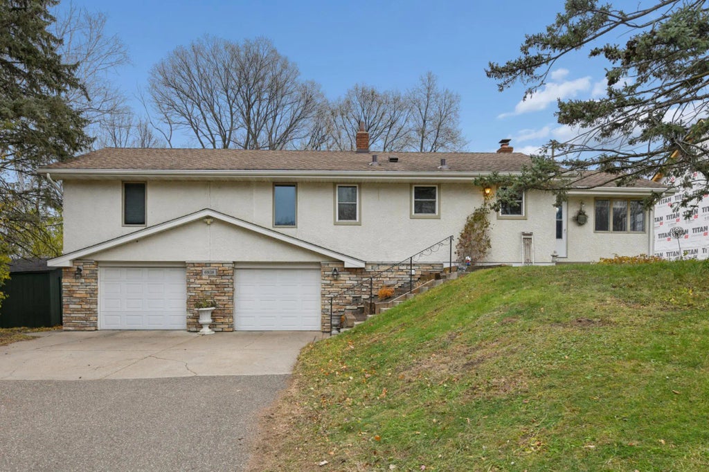 6938 Booth Avenue, Inver Grove Heights