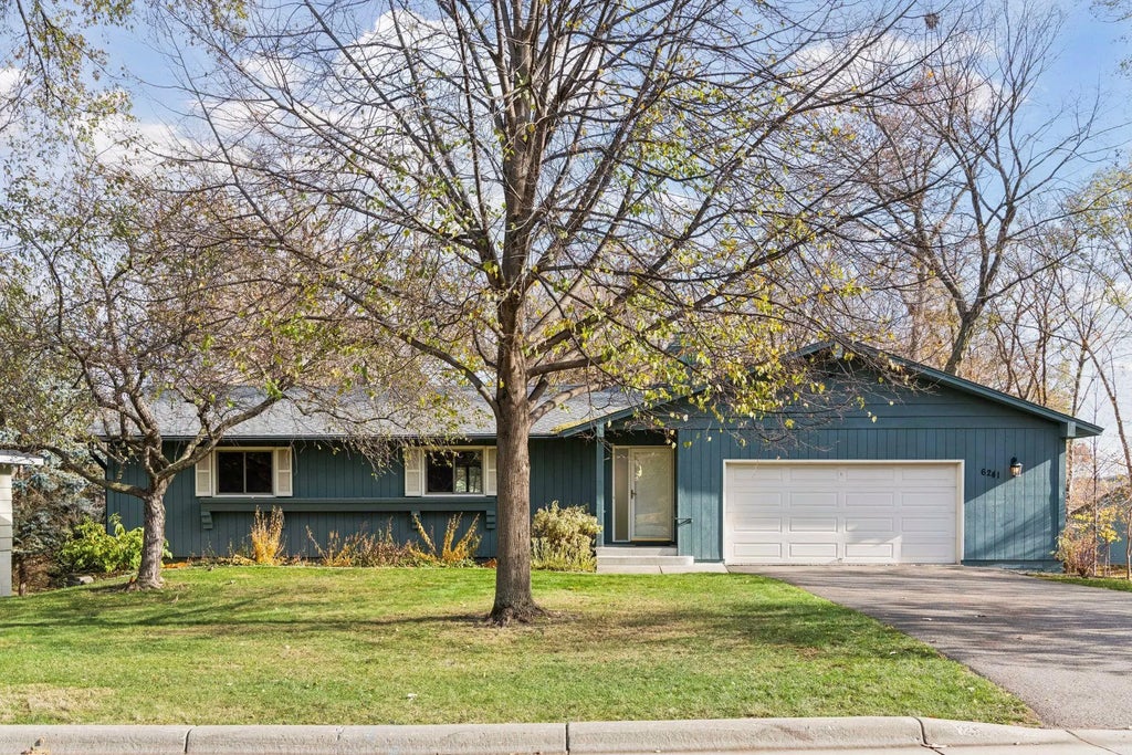 6241 Dogwood Avenue, Excelsior