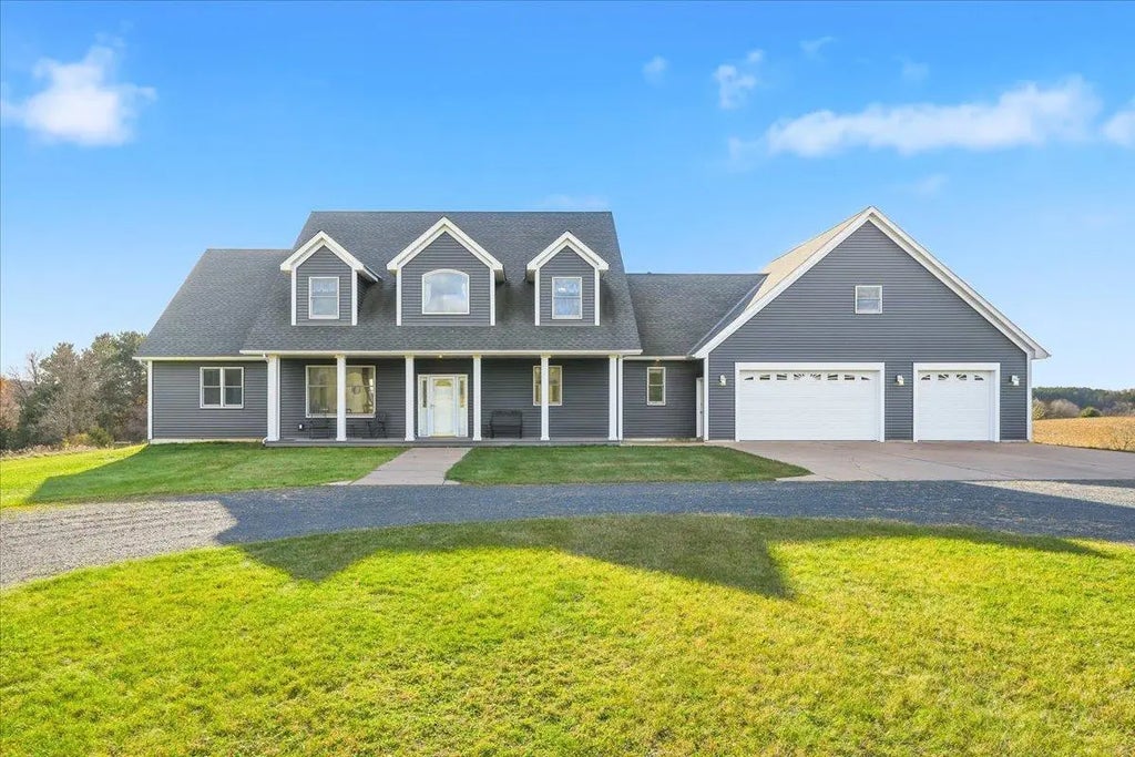 417 Rice Lake Road, Somerset