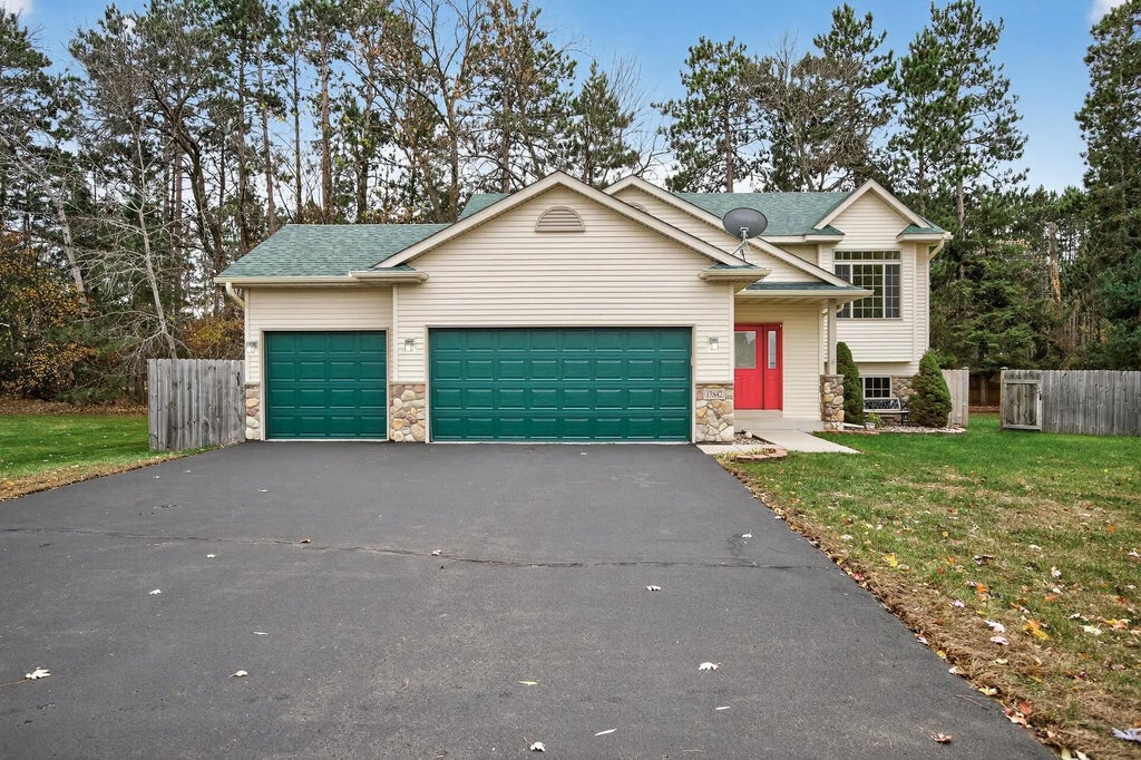 13842 2nd Avenue N, Zimmerman