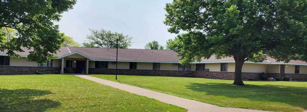 551 Lakeview Road 1, Heron Lake