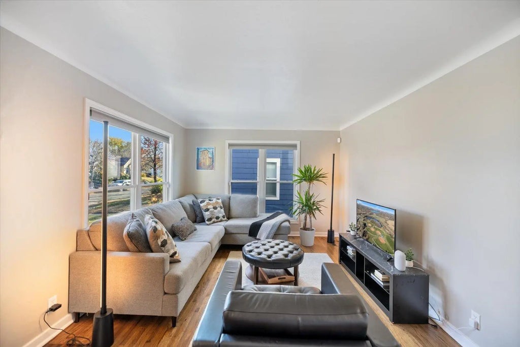 5732 Longfellow Avenue, Minneapolis