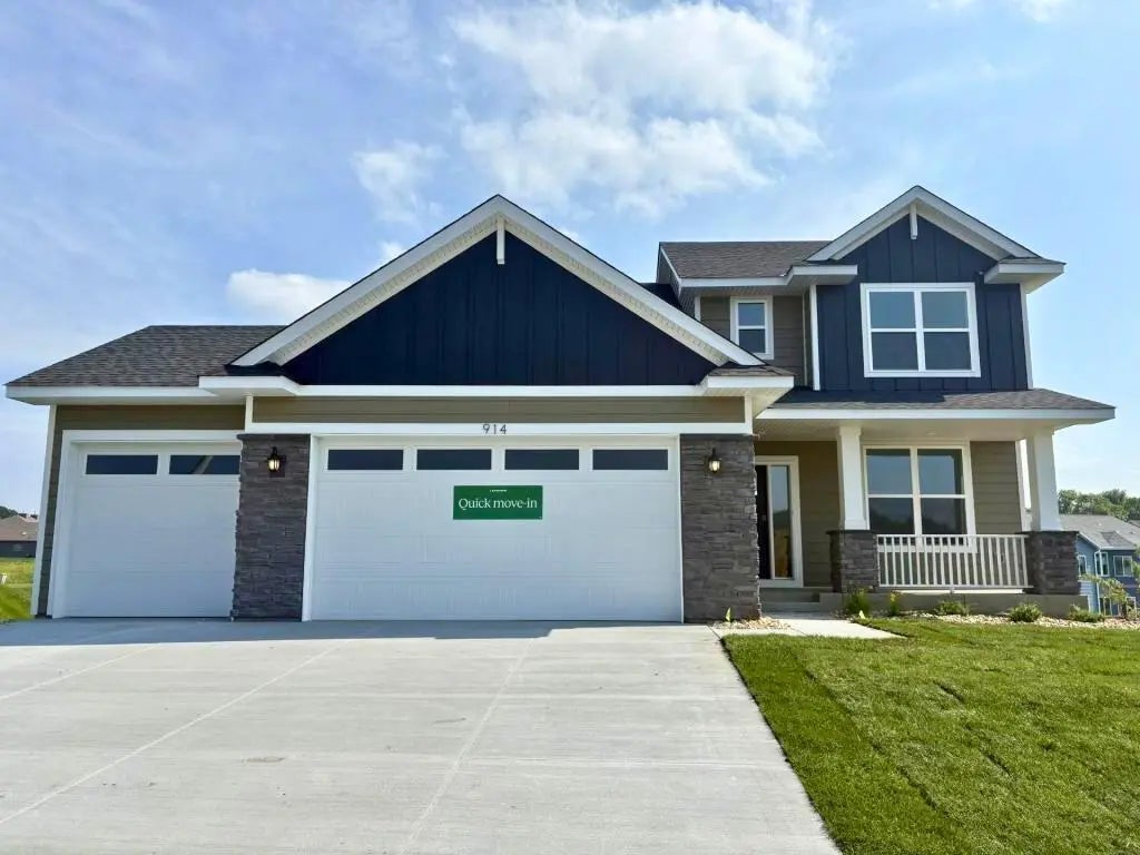 914 Milborne Lane Nw, Rochester