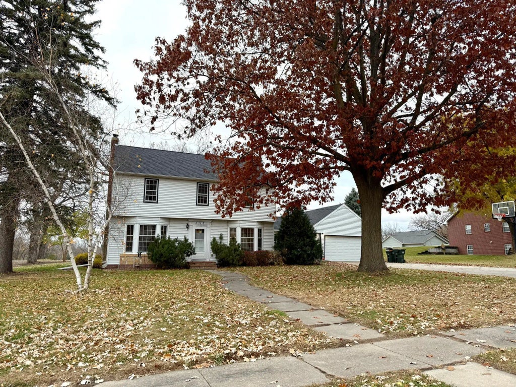 752 2nd Street N, Brownton