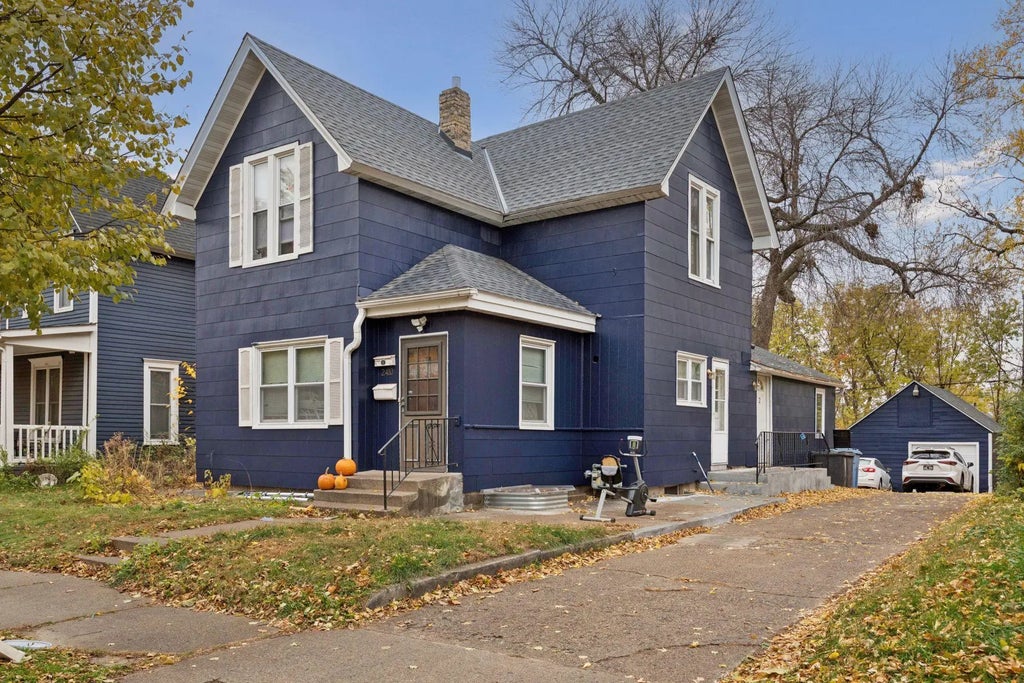 2410 Pierce Street Ne, Minneapolis