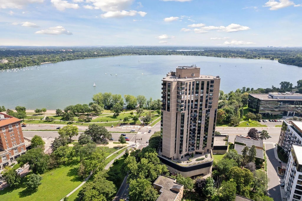 2950 Dean Parkway 1902, Minneapolis