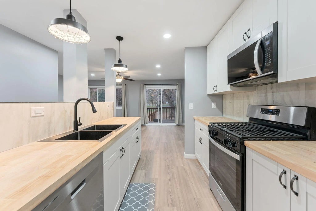 8765 Ironwood Avenue S, Cottage Grove