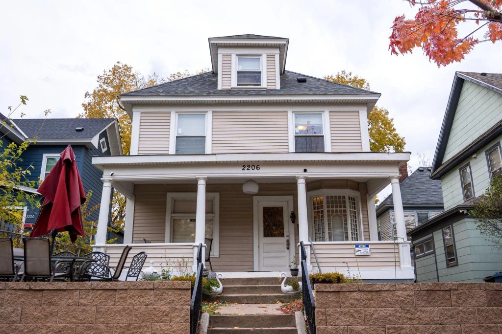 2206 Elliot Avenue, Minneapolis
