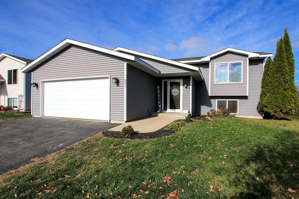 961 Carolina Parkway Nw, Hutchinson