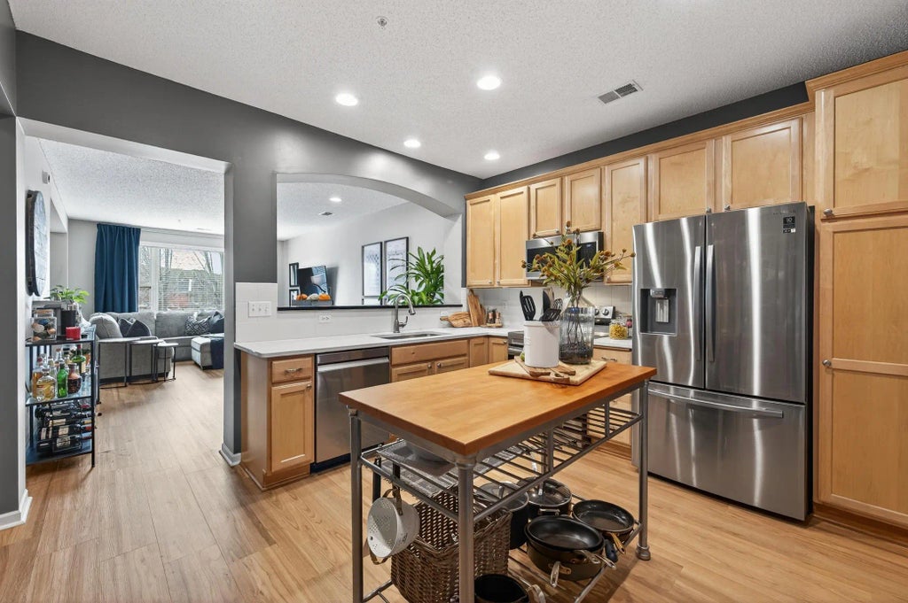 11343 Stratton Avenue 202, Eden Prairie