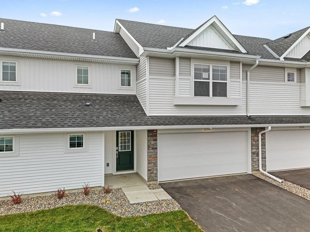 21765 Lilac Drive, Farmington