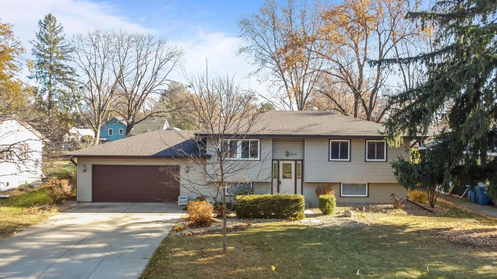 230 Aurora Lane, Circle Pines