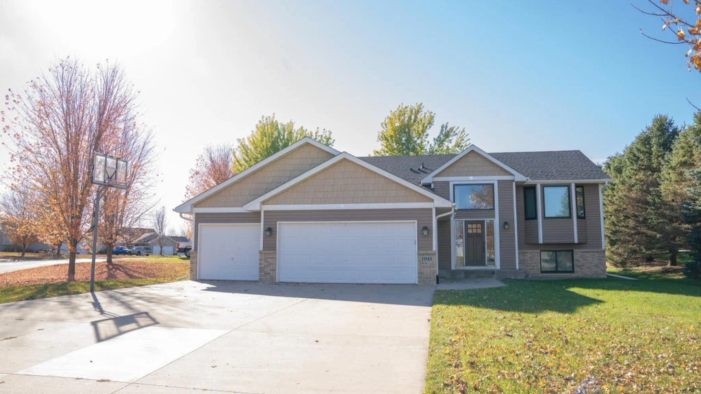 1048 Prairie Ridge Lane, Lester Prairie