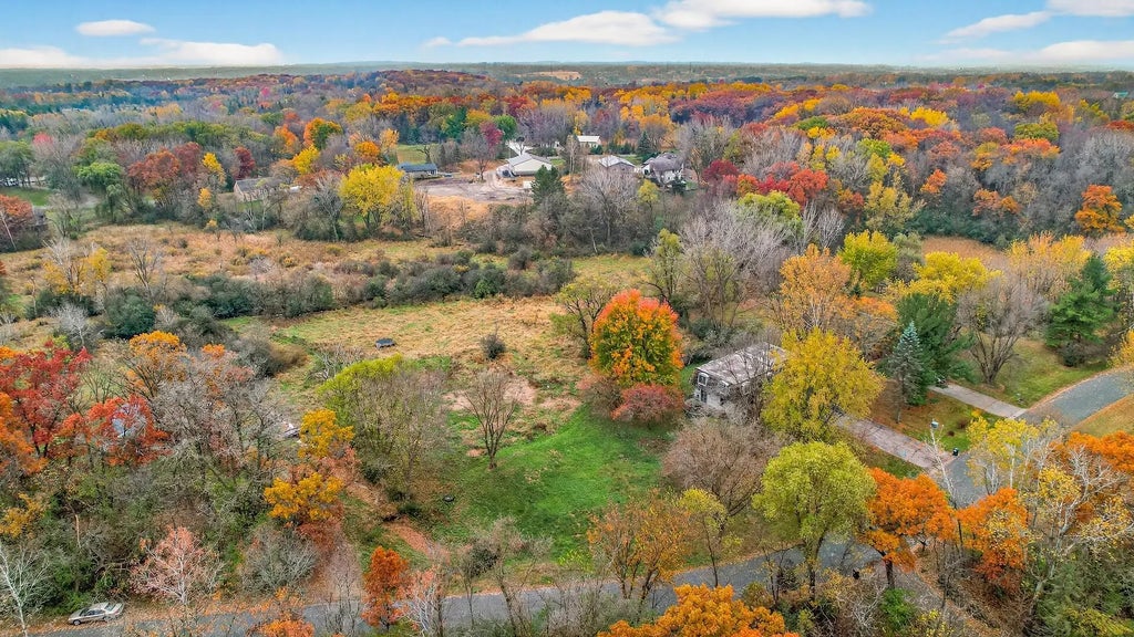 22521 Ironwood Road, Lakeville