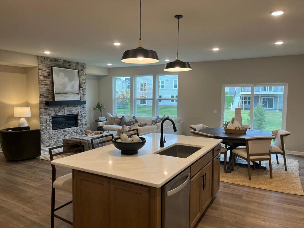 10374 Mcgregor Boulevard, Woodbury