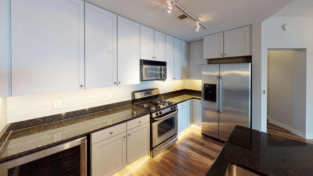 100 3rd Ave S 1801, Minneapolis